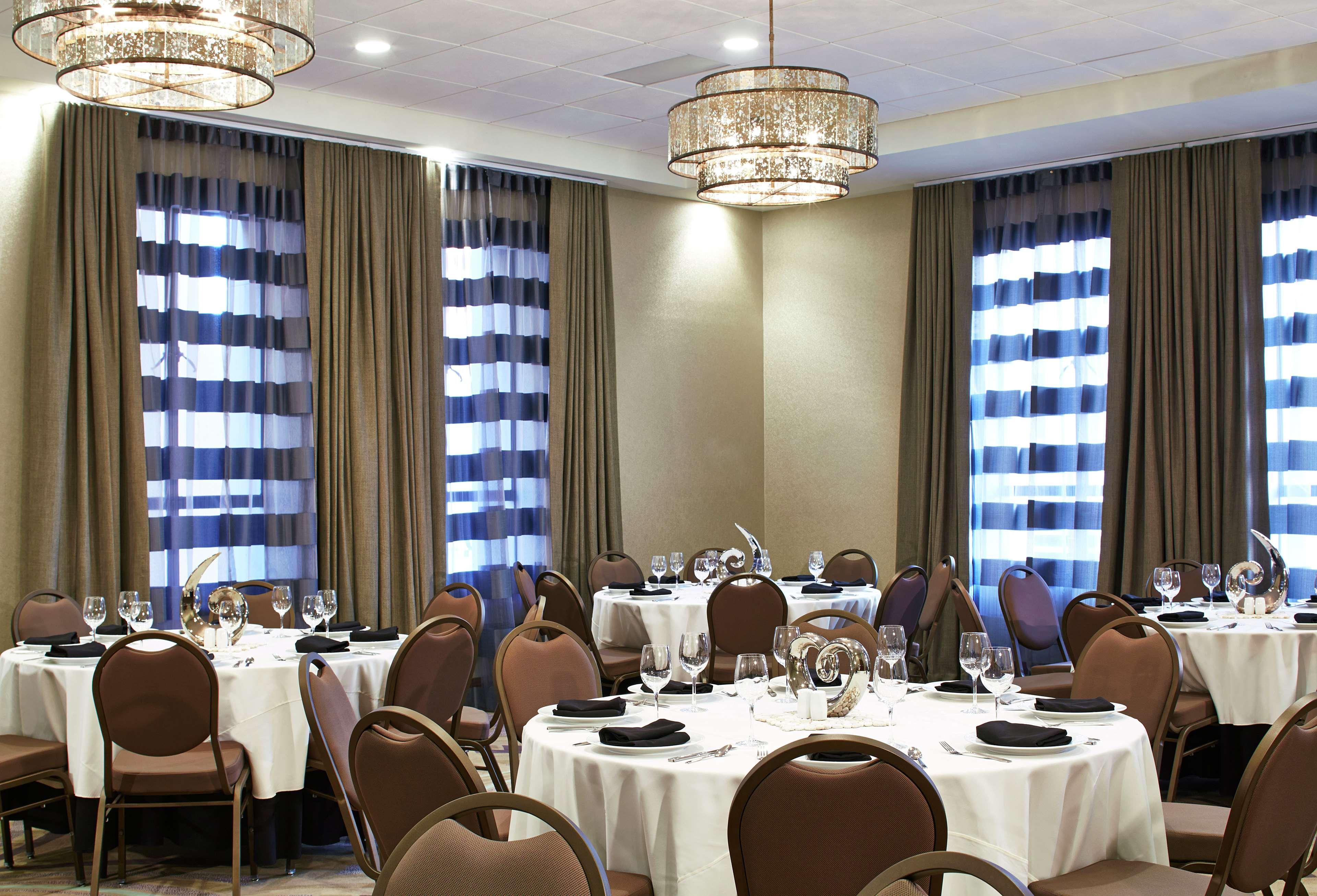 Hilton Garden Inn Phoenix Downtown Екстериор снимка