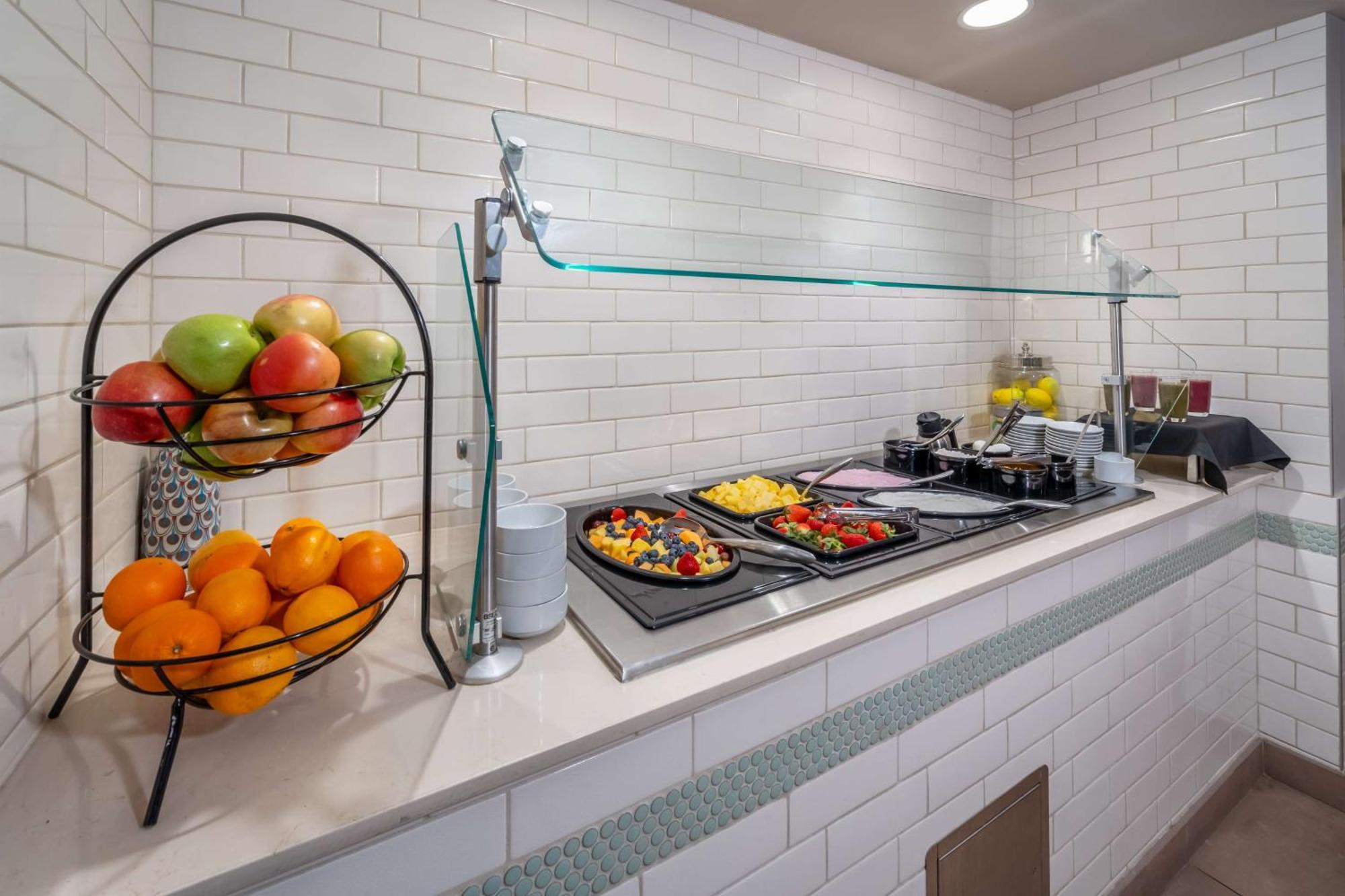 Hilton Garden Inn Phoenix Downtown Екстериор снимка
