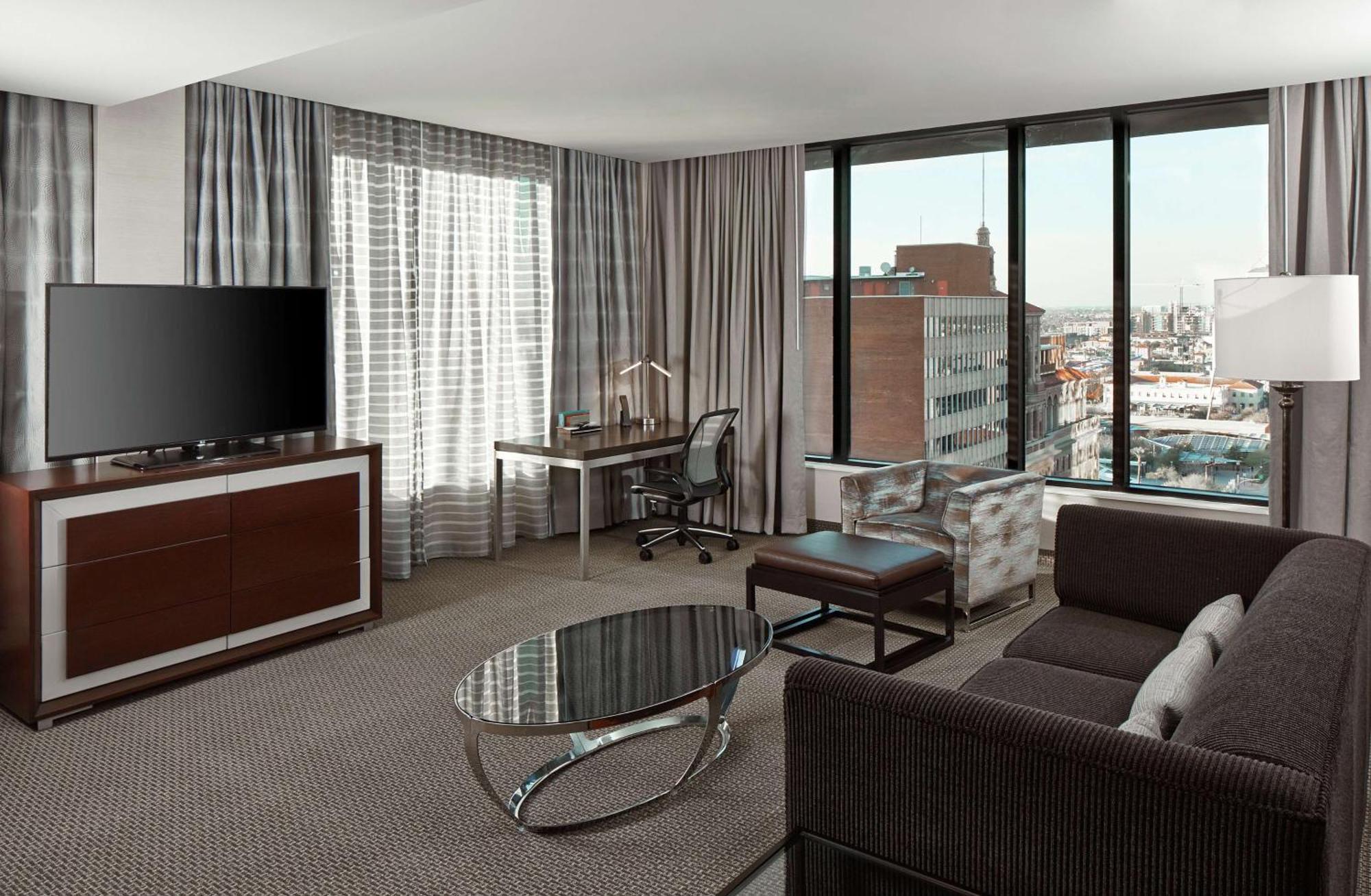 Hilton Garden Inn Phoenix Downtown Екстериор снимка